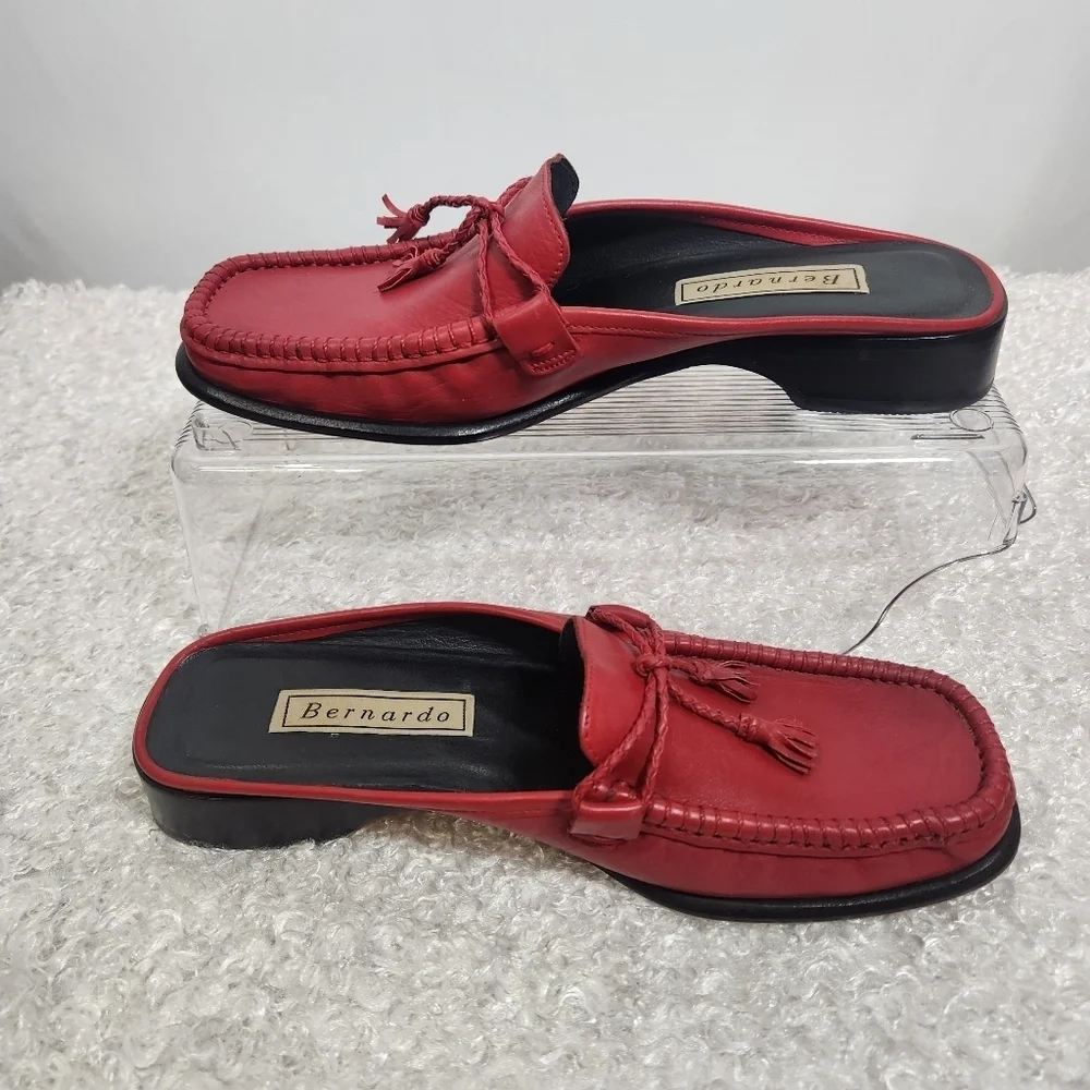 Bernardo Red Moccasin-Style Slip-On Loafers Size 9N Unixes